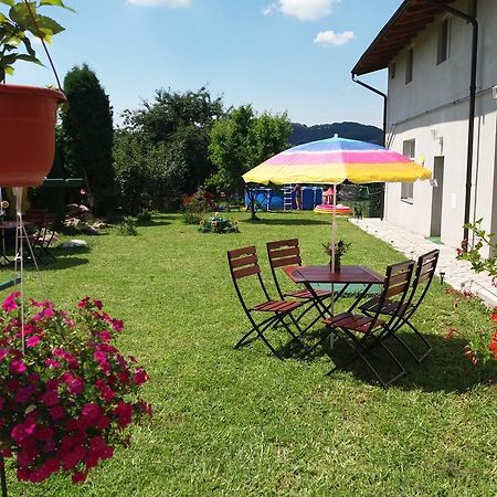 Casa Ariana Hotel Curtea De Arges Bagian luar foto