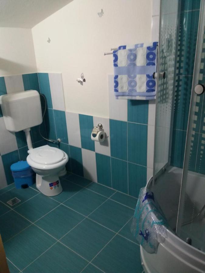 Casa Ariana Hotel Curtea De Arges Bagian luar foto