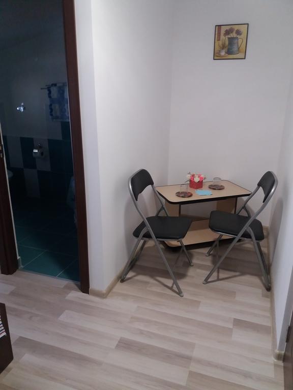 Casa Ariana Hotel Curtea De Arges Bagian luar foto