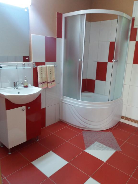 Casa Ariana Hotel Curtea De Arges Bagian luar foto