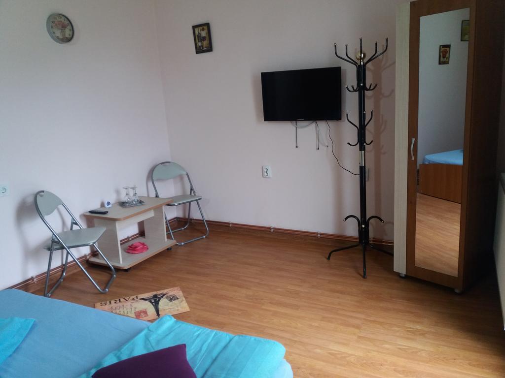 Casa Ariana Hotel Curtea De Arges Bagian luar foto