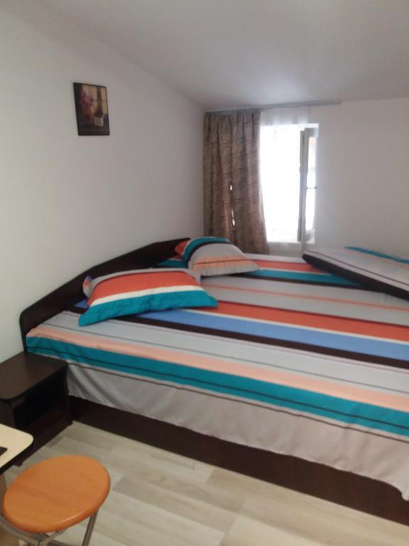 Casa Ariana Hotel Curtea De Arges Bagian luar foto