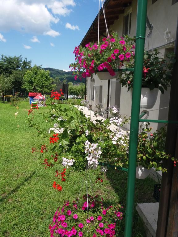 Casa Ariana Hotel Curtea De Arges Bagian luar foto
